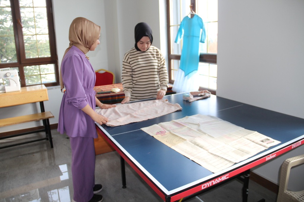 KOMPLEKS GİBİ KADIN KÜLTÜR EVİ