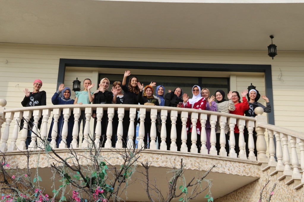 KOMPLEKS GİBİ KADIN KÜLTÜR EVİ