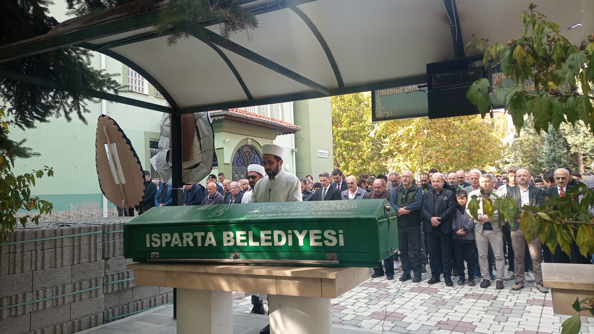 Odasında Ölü Bulunan Müdür Yardımcısı Toprağa Verildi