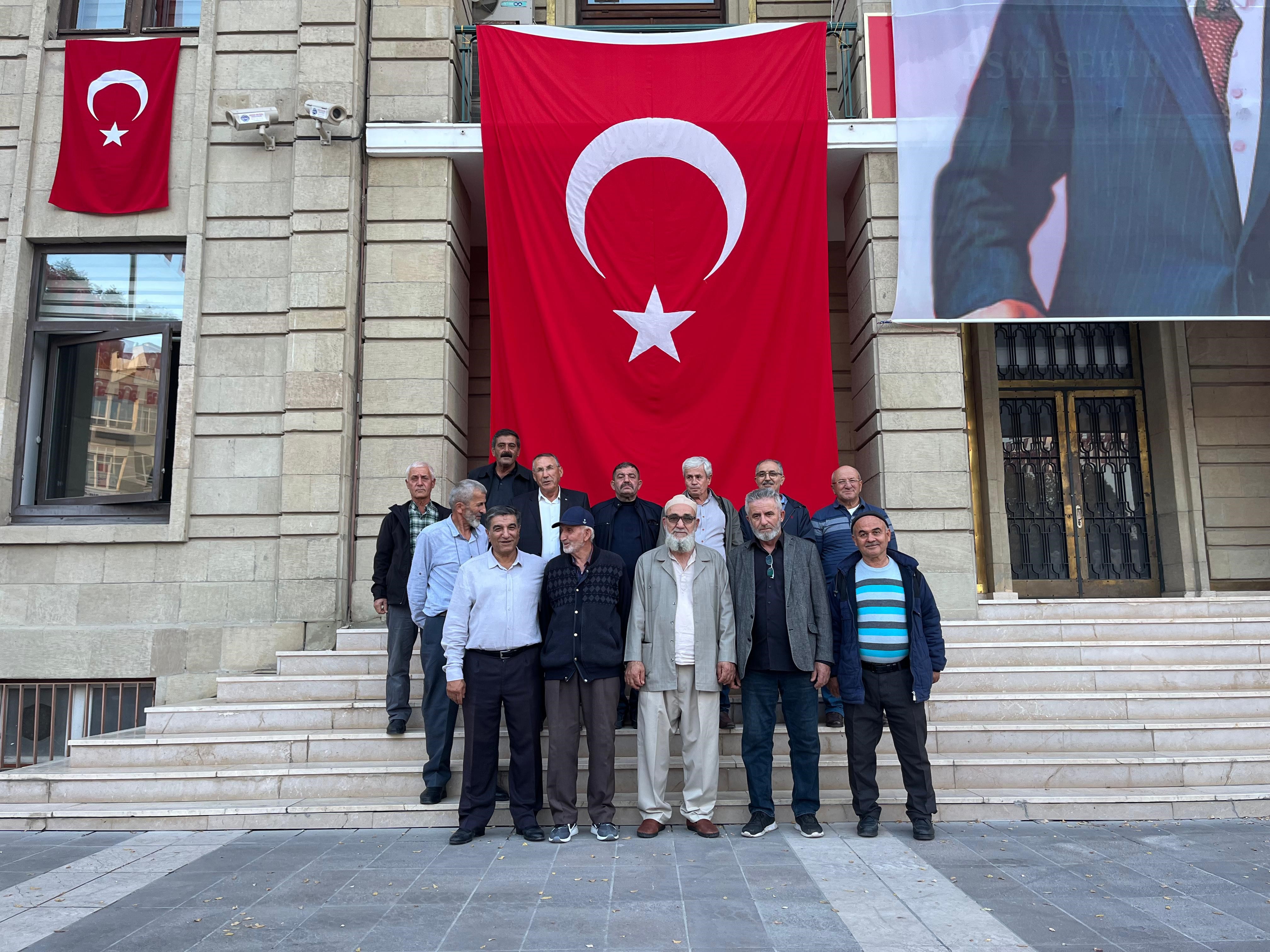 ASKERLİK YAPTIKLARI ESKİŞEHİR’DE 40 YIL SONRA BULUŞTULAR