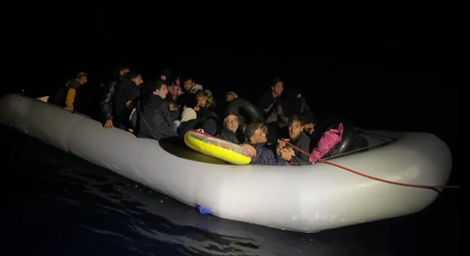 DÜZENSİZ GÖÇMENLERDEN 39'U YAKALANDI