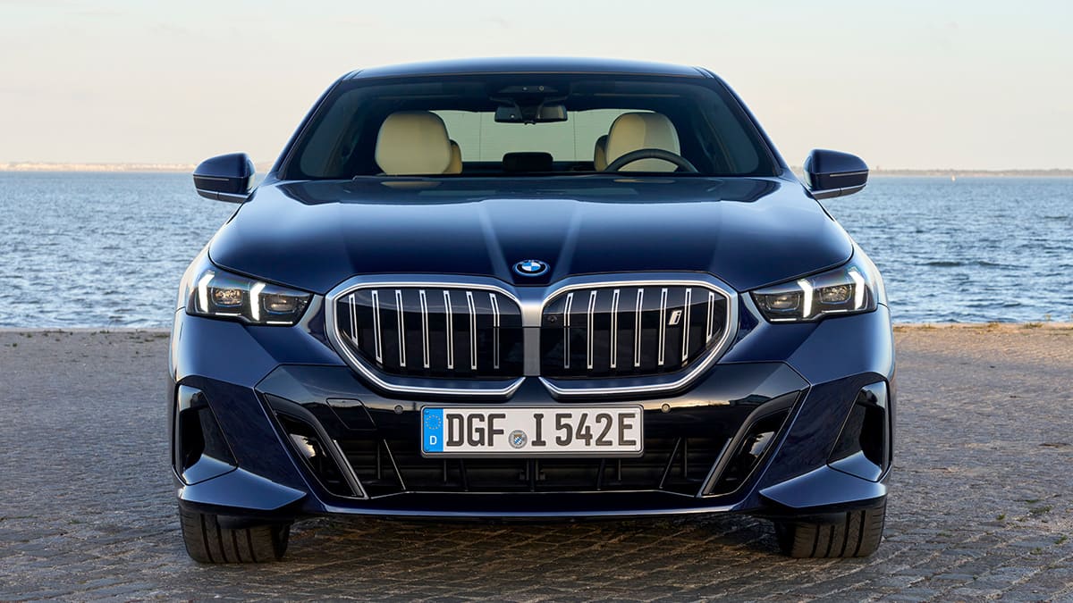 YENİ BMW İ5’İN FİYATI AÇIKLANDI