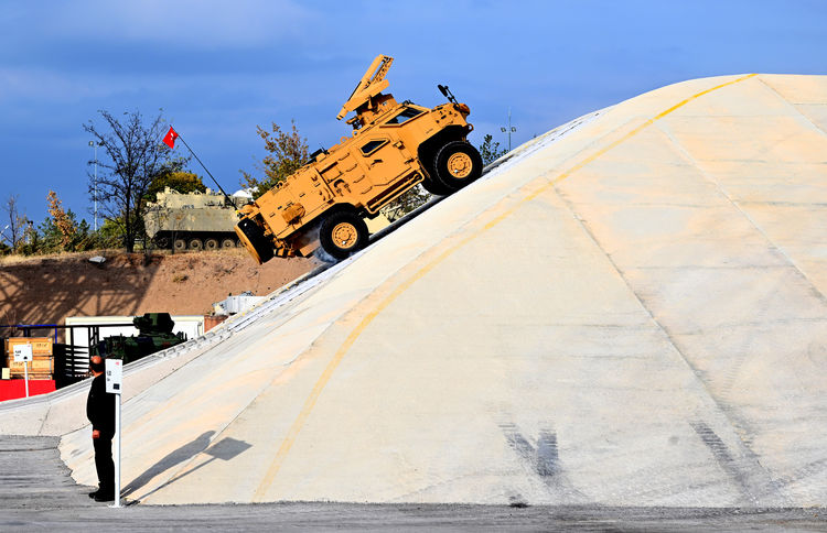 Türk Silahlı Kuvvetleri 300'üncü Tank Avcısına Kavuştu