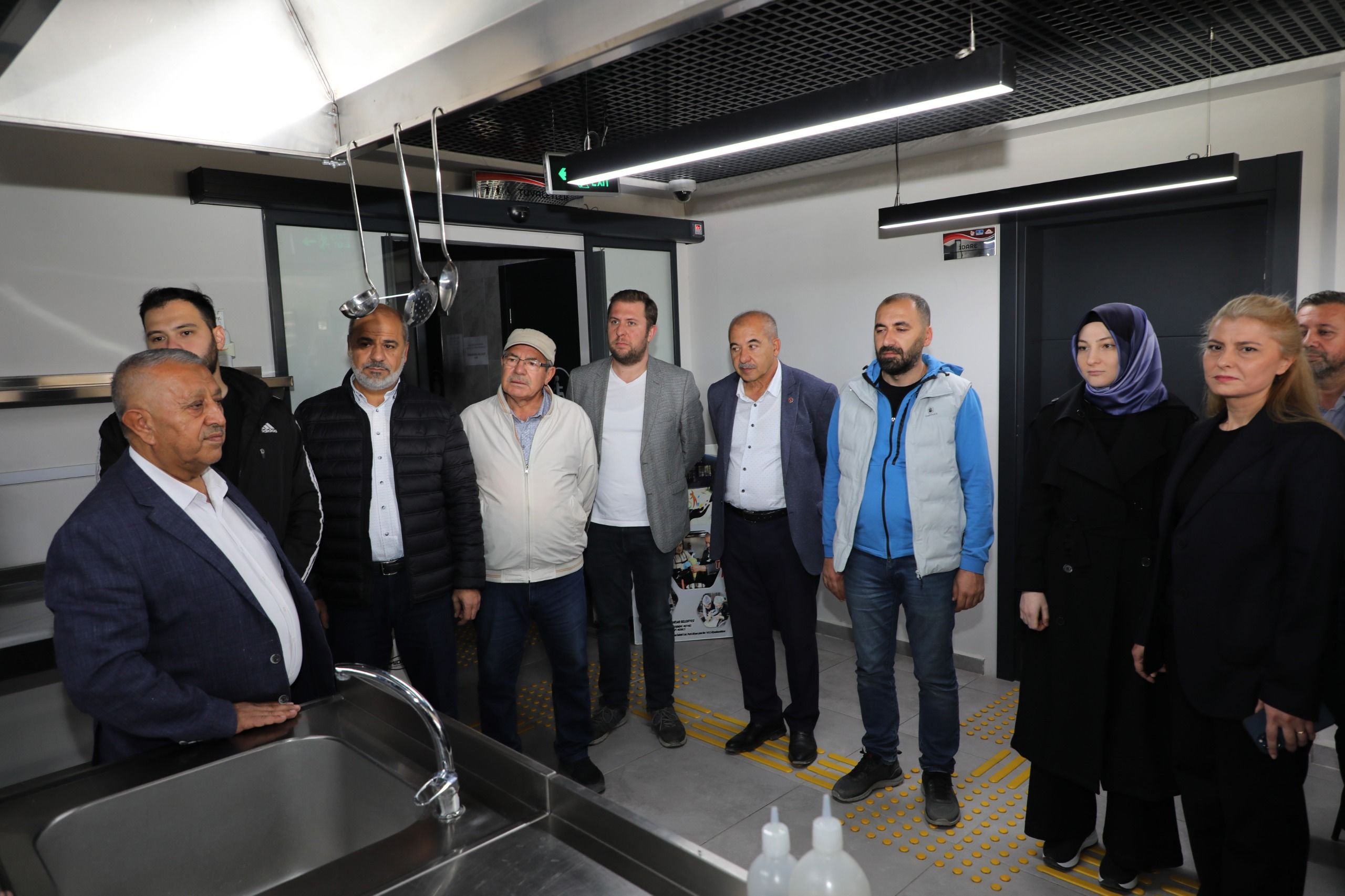 Başkan Zeybek Yatırımları Yerinde Gösterdi