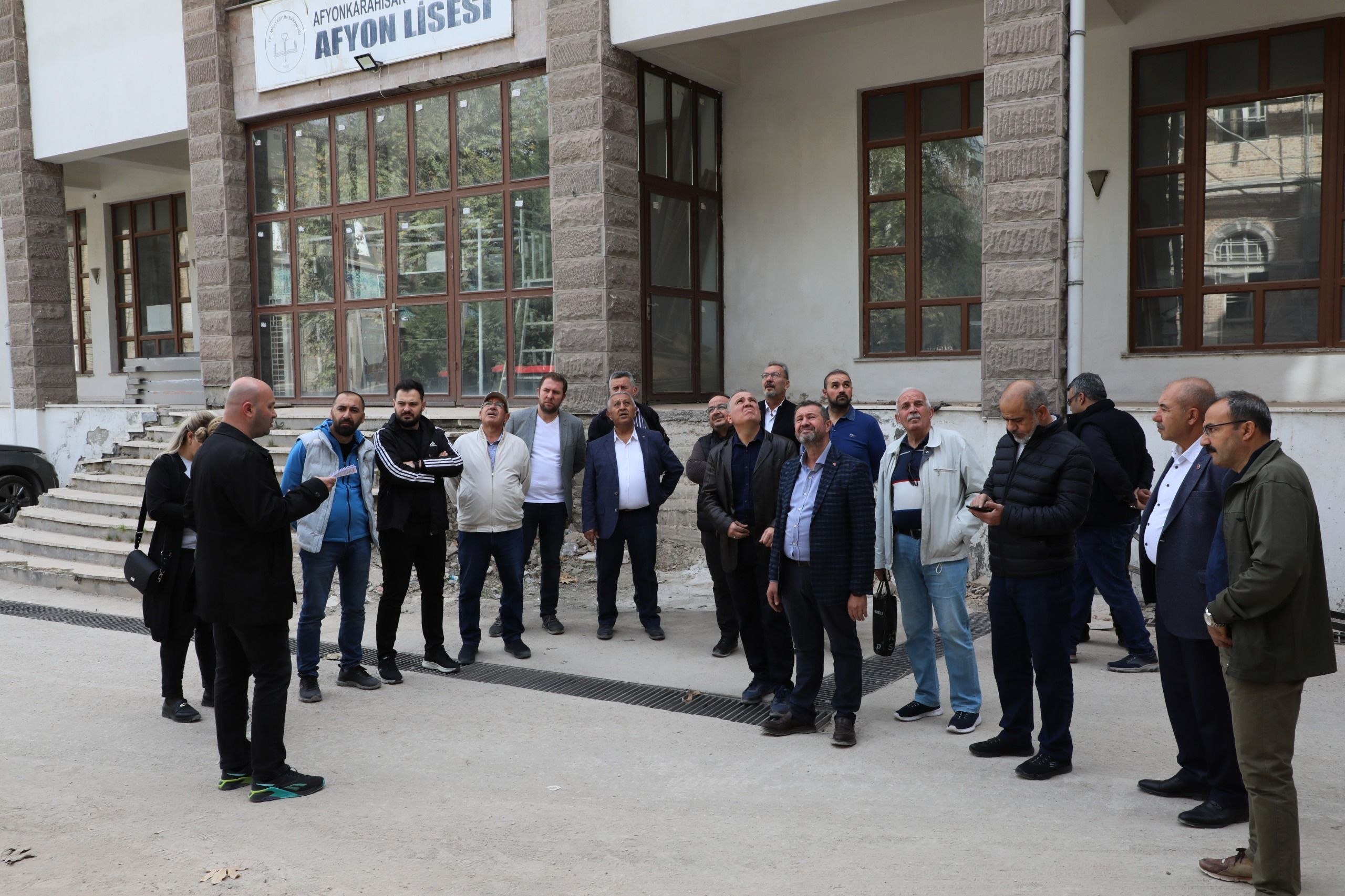 Başkan Zeybek Yatırımları Yerinde Gösterdi