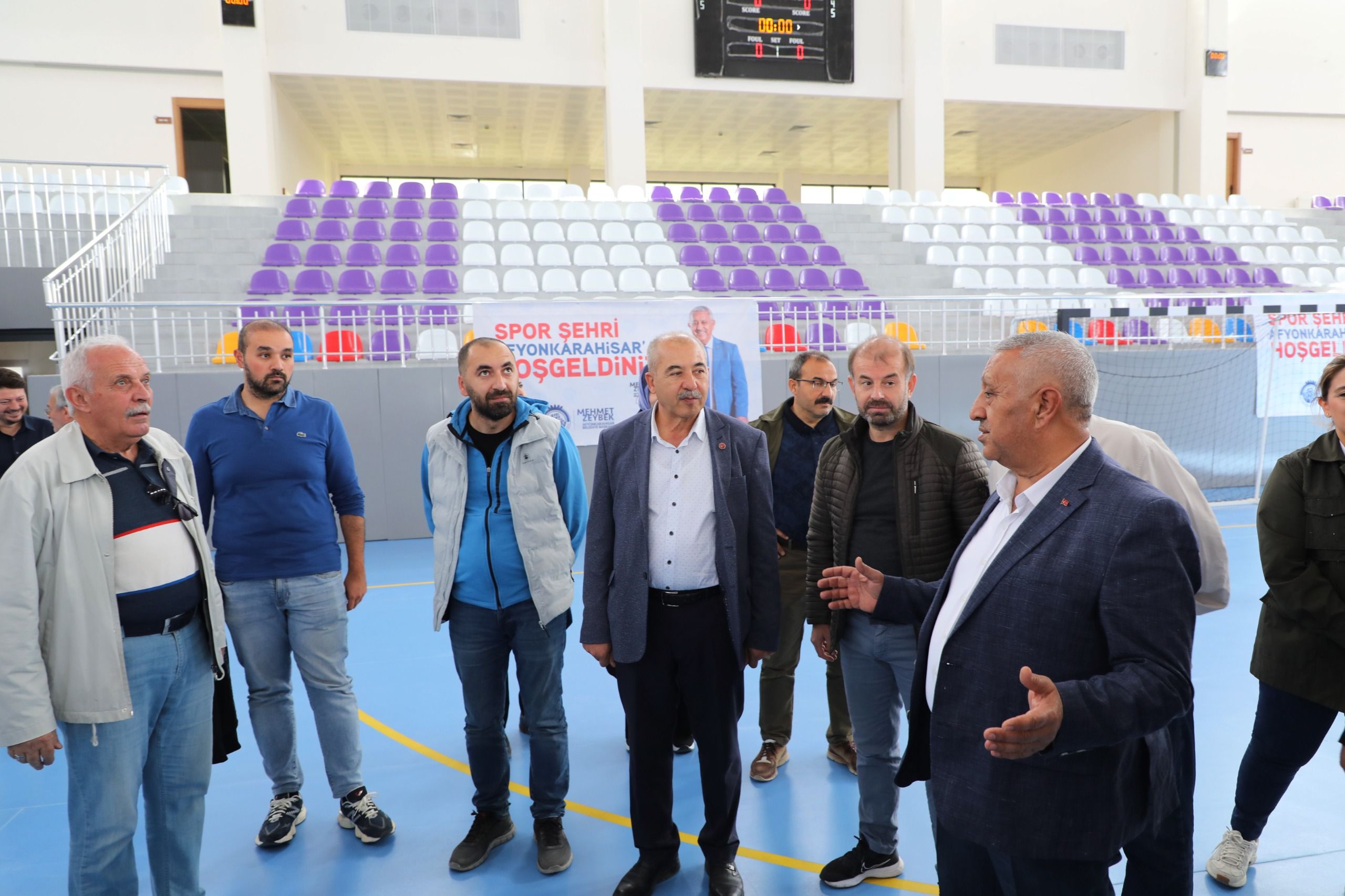 Başkan Zeybek Yatırımları Yerinde Gösterdi