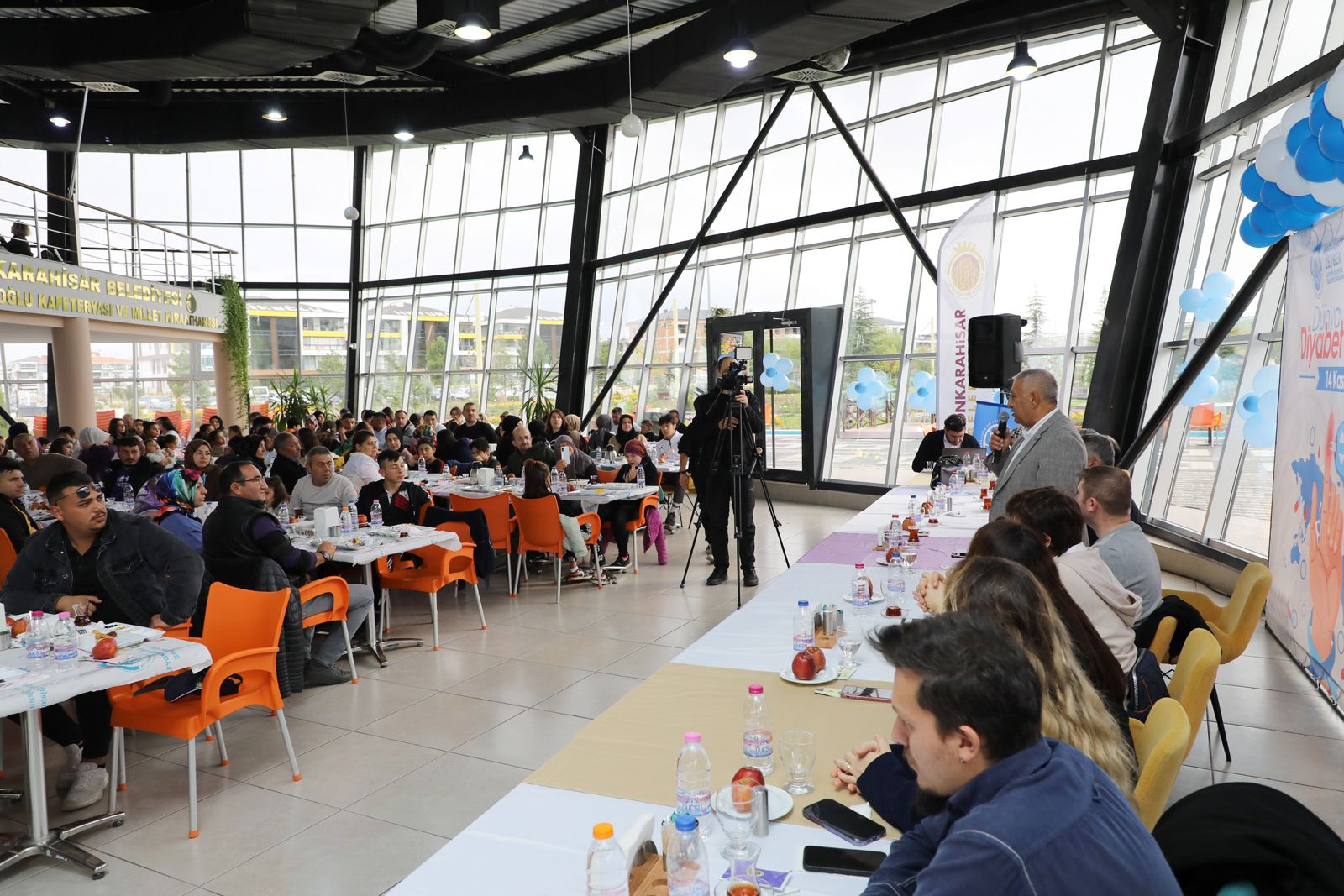 BAŞKAN ZEYBEK'TEN  "ÇOCUKLARIMIZIN YANINDAYIZ" ETKİNLİĞİ