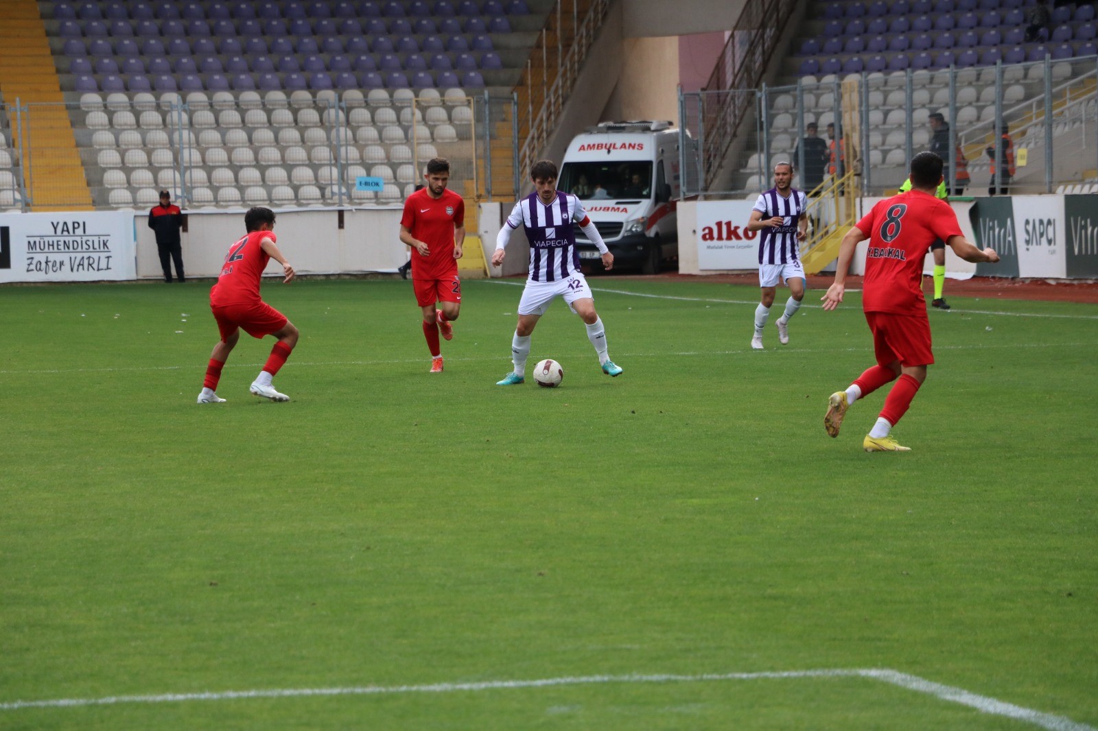 AFYONSPOR 12.SIRAYA YÜKSELDİ