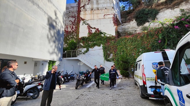 İSTİNAT DUVARI ÇÖKTÜ YAŞLI KADIN FECİ ŞEKİLDE CAN VERDİ