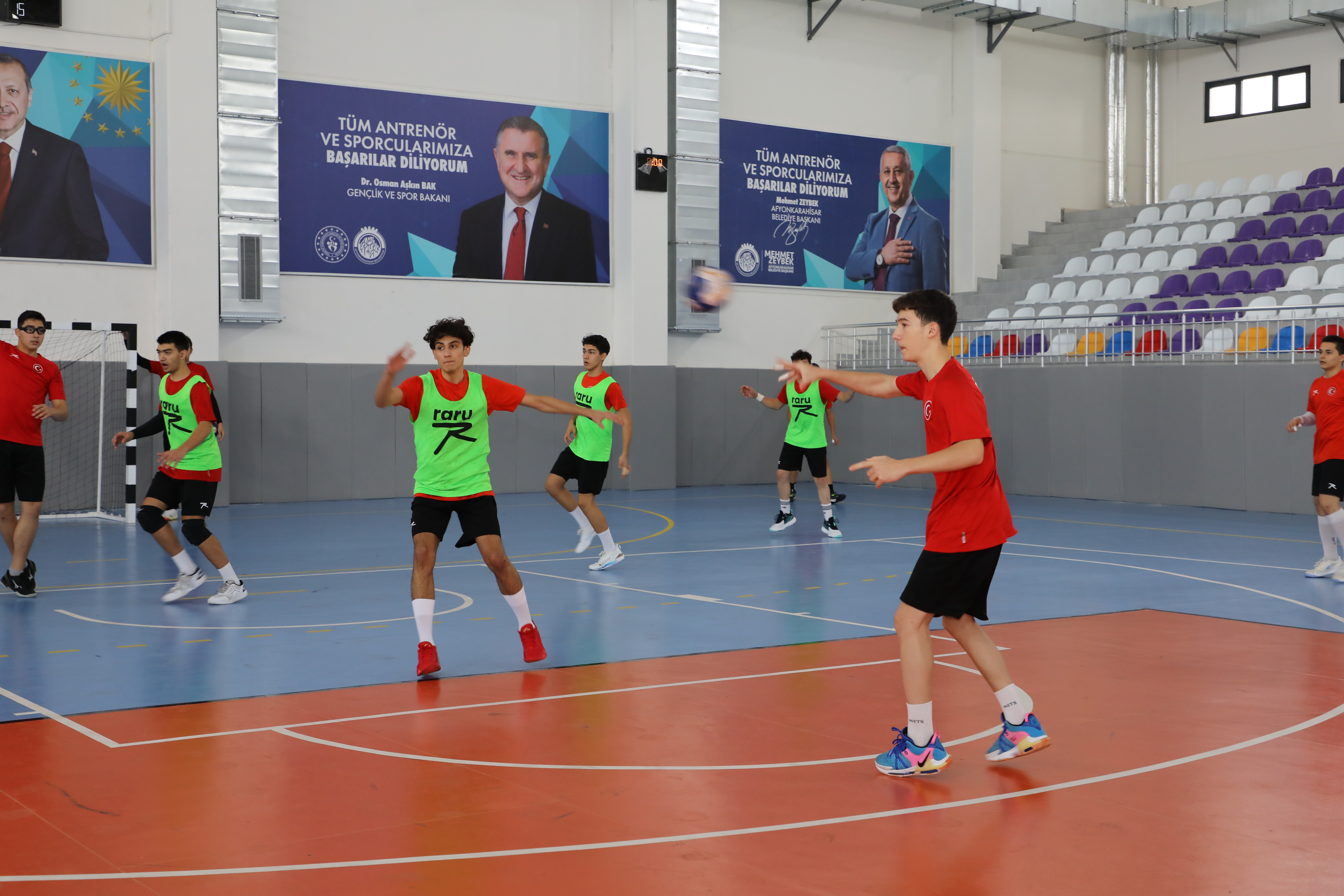 Hentbol U-15 Erkek Milli Takımı Afyonkarahisar'da kampa girdi