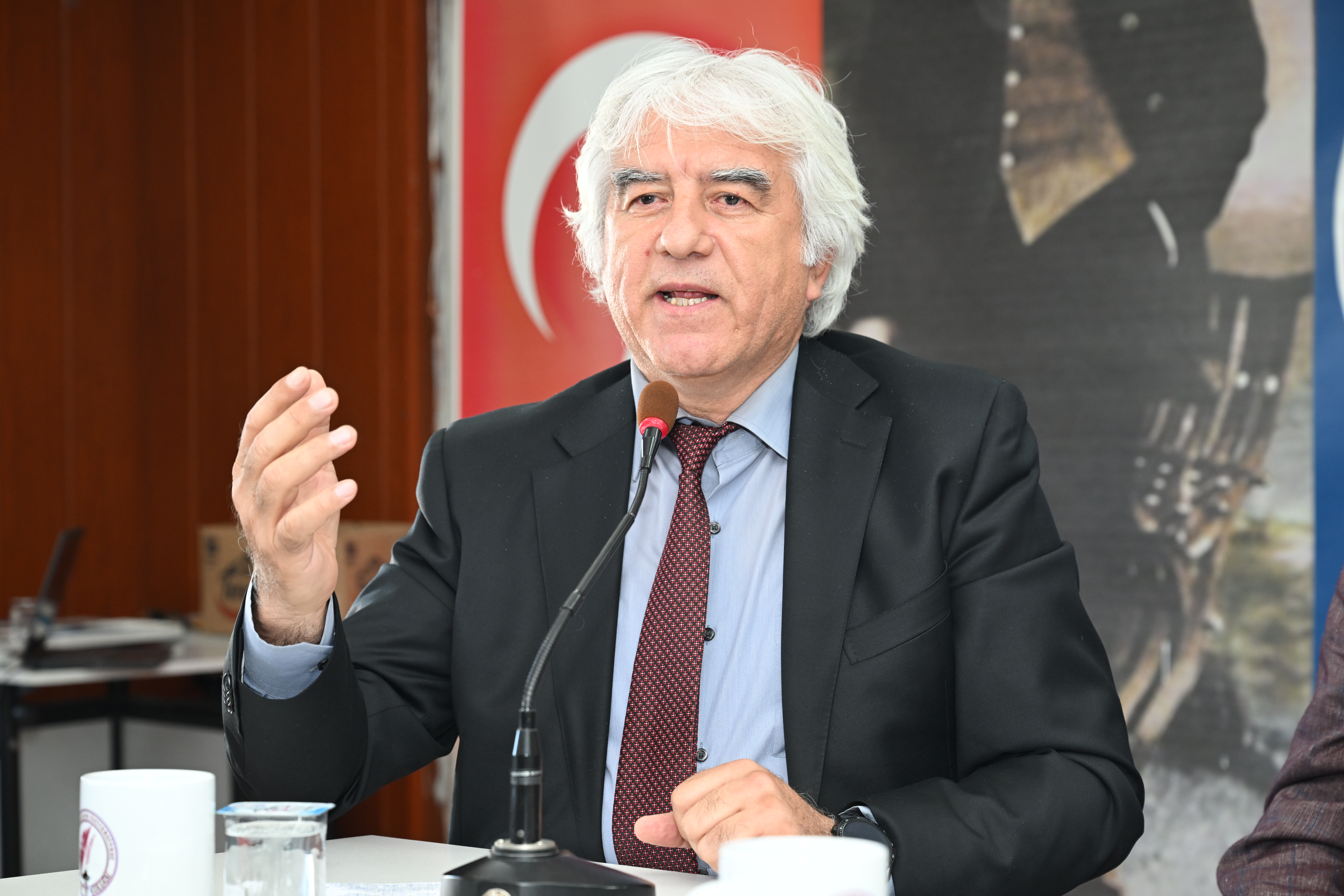 "Türk Ocakları siyaset üstü bir kurumdur"