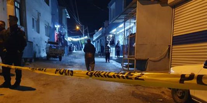 POMPALIYLA DEHŞET SAÇTI