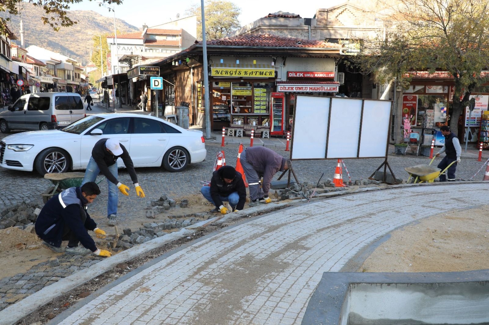 Zeybek Başkan Çalışmaları Yerinde Takip Etti