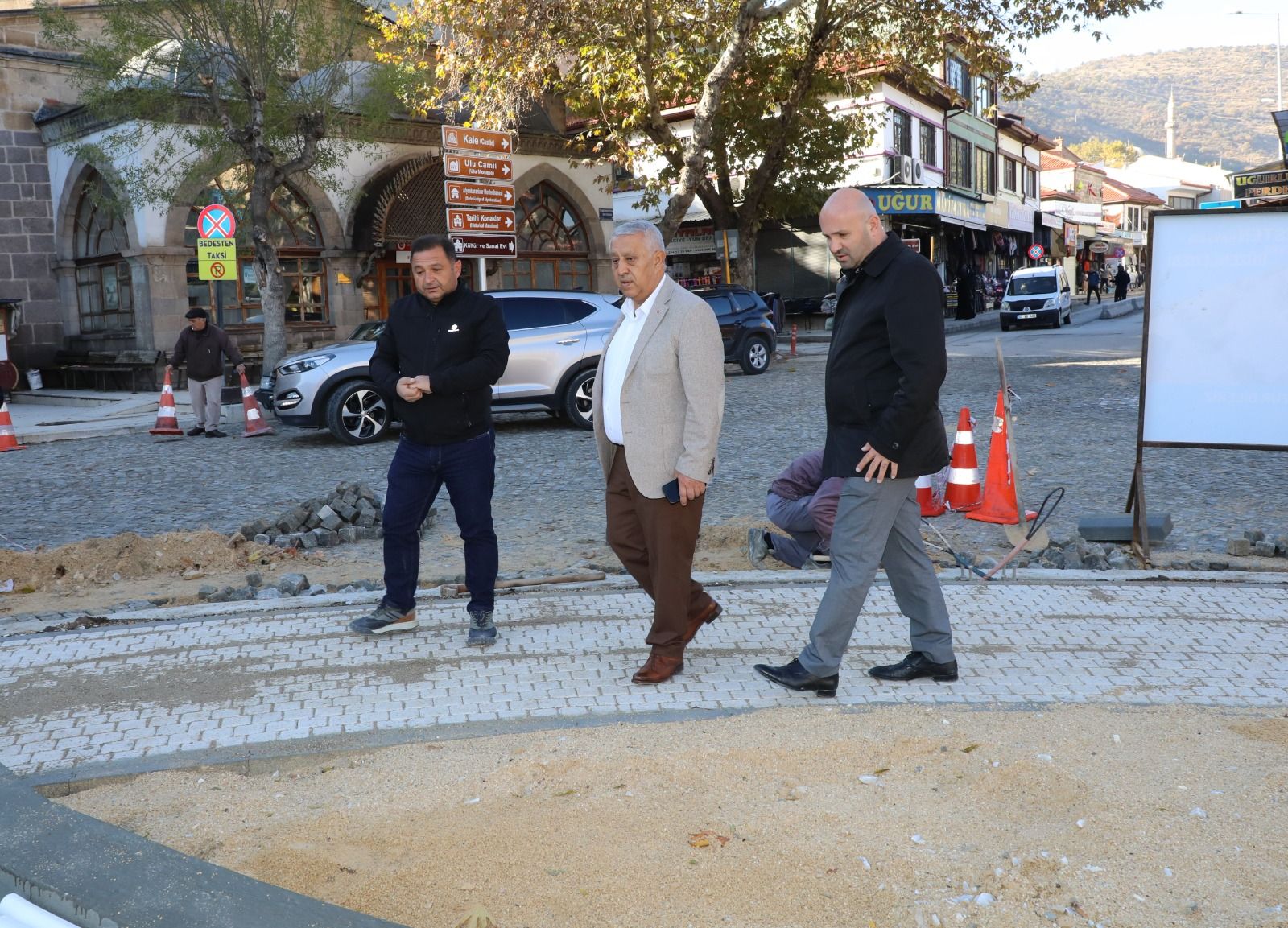Zeybek Başkan Çalışmaları Yerinde Takip Etti