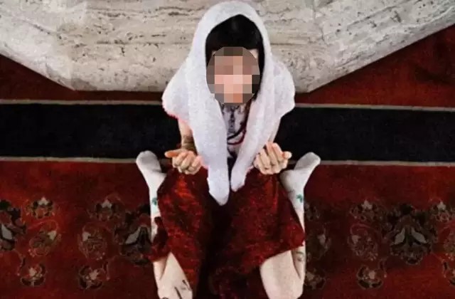 KOCATEPE CAMİİNDE VERDİĞİ POZLAR TEPKİYE NEDEN OLDU