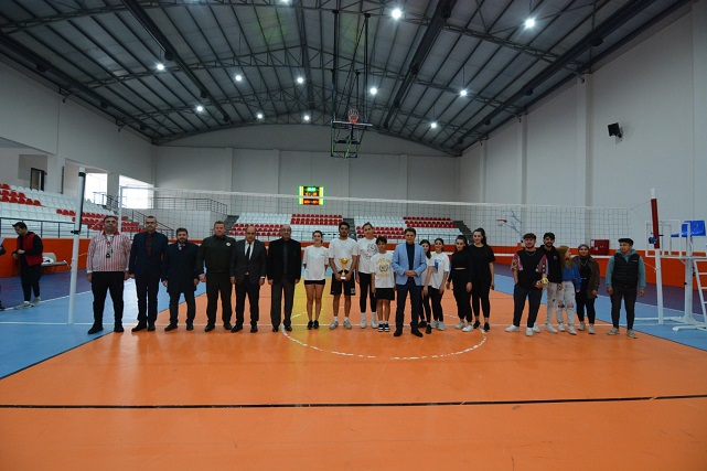KAYMAKAM  ÇENGEL GENÇLERLE BİRLİKTE