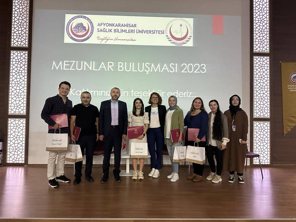 Sağlık Yönetimi Bölümü Mezunları Deneyimlerini Anlattı
