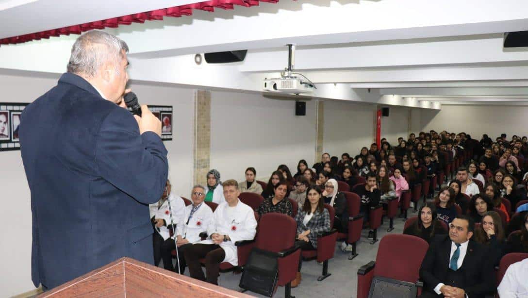 Milli Eğitim Müdürü Sünnetçi  sınava girecek öğrencilerle bir araya geldi