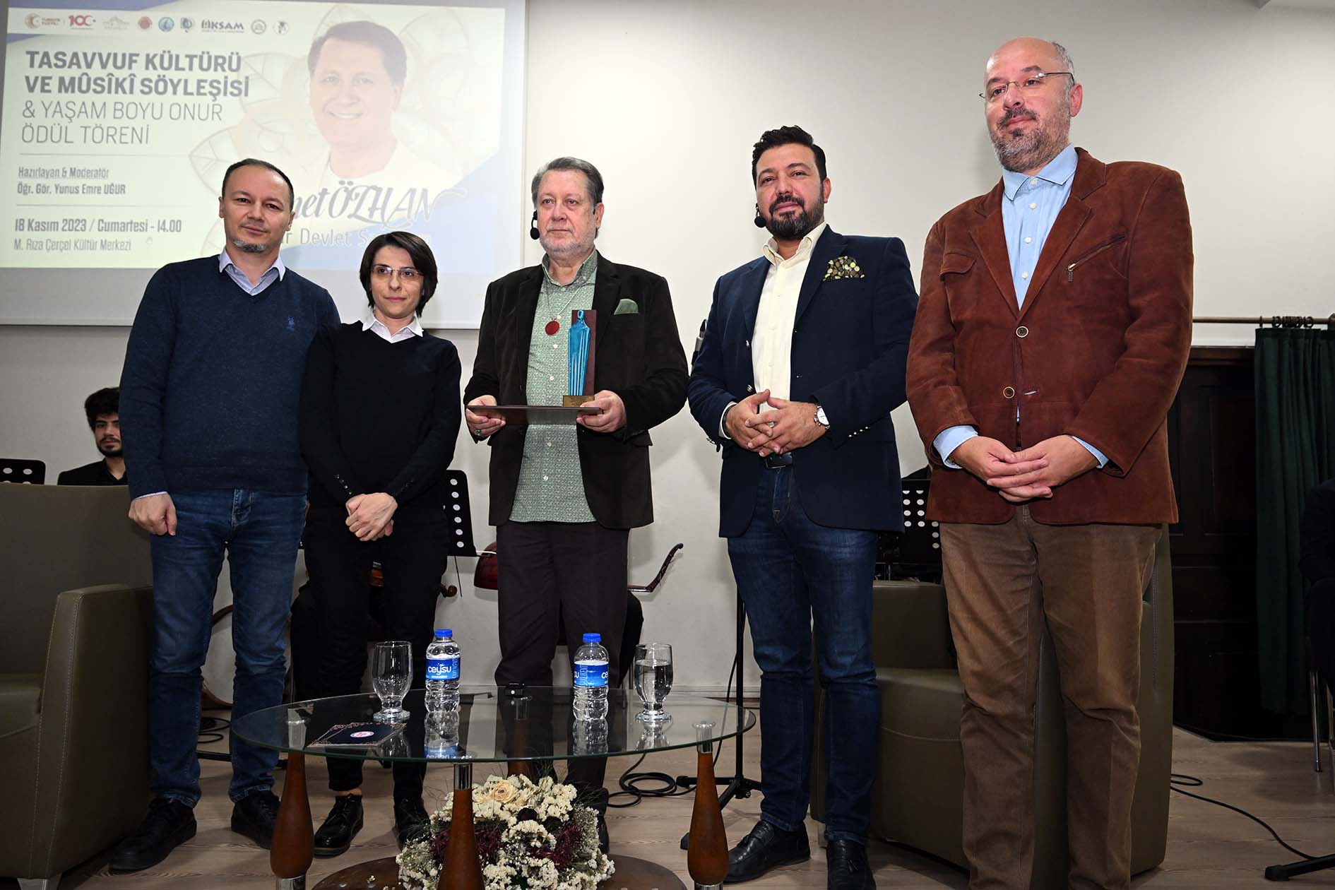 Ahmet Özhan’a onur ödülü