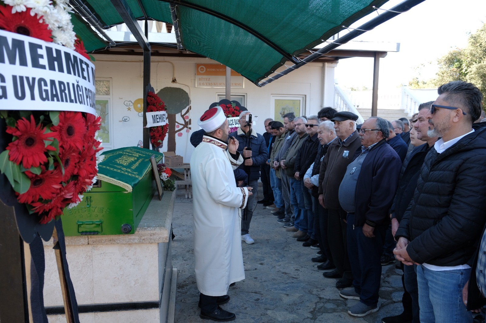 ÜÇ HAFTA SÜREN YAŞAM SAVAŞINI KAYBETTİ