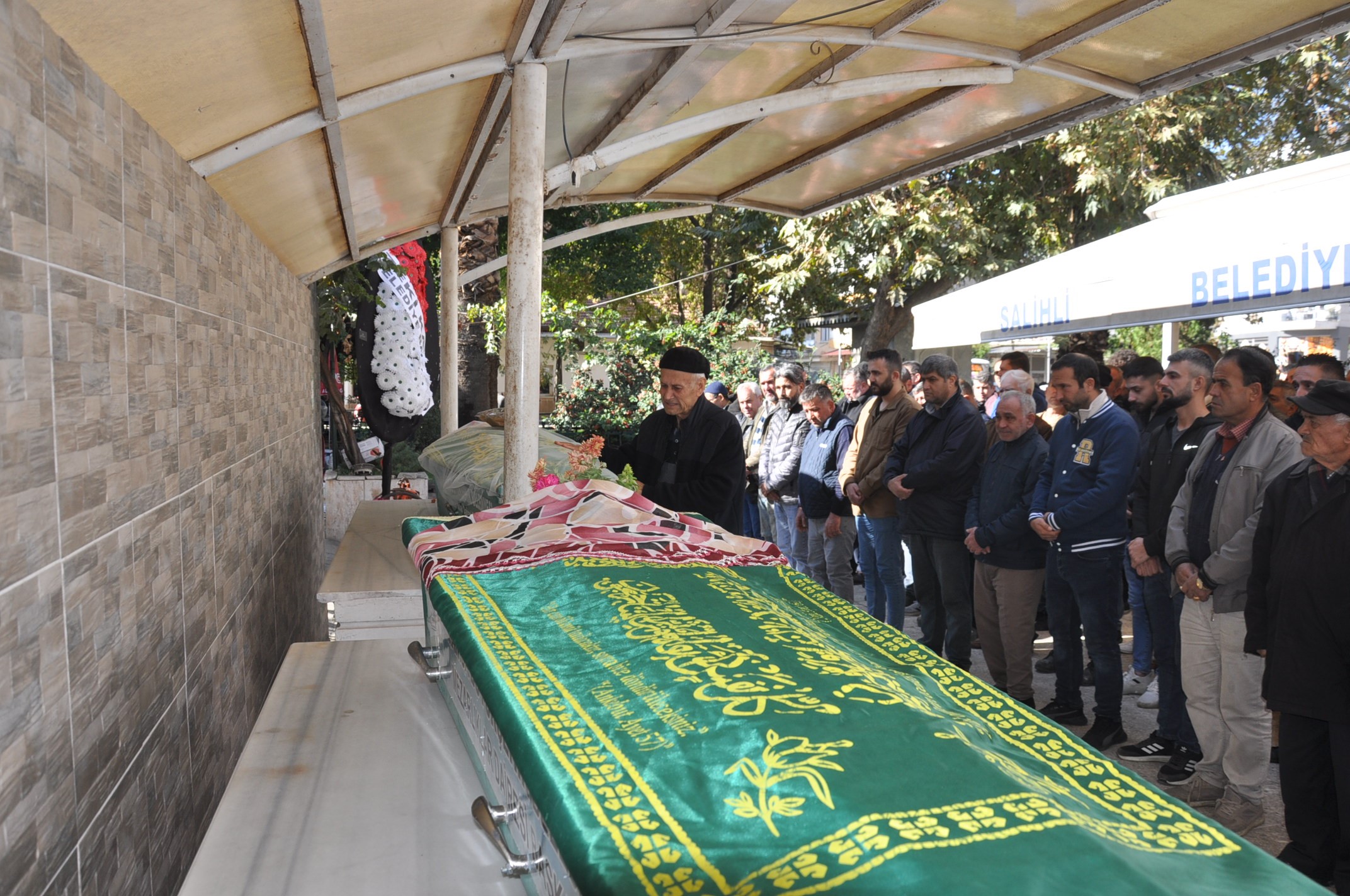 ANNE VE KIZI ÖLDÜREN, KATİL KOMŞU TUTUKLANDI