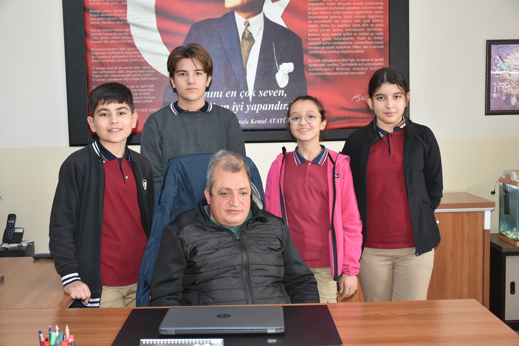 21 YILINI ÖĞRENCİLERİNİN KARİYER VE BAŞARISINA ADADI