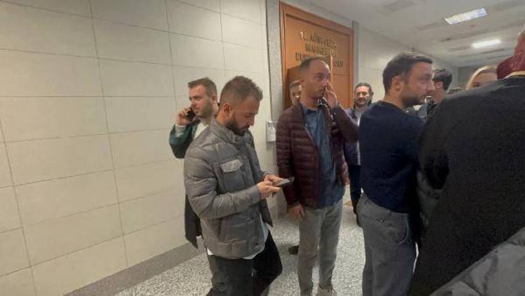 FUTBOLUN ÜNLÜ İSİMLERİ DOLANDIRILDI MI?