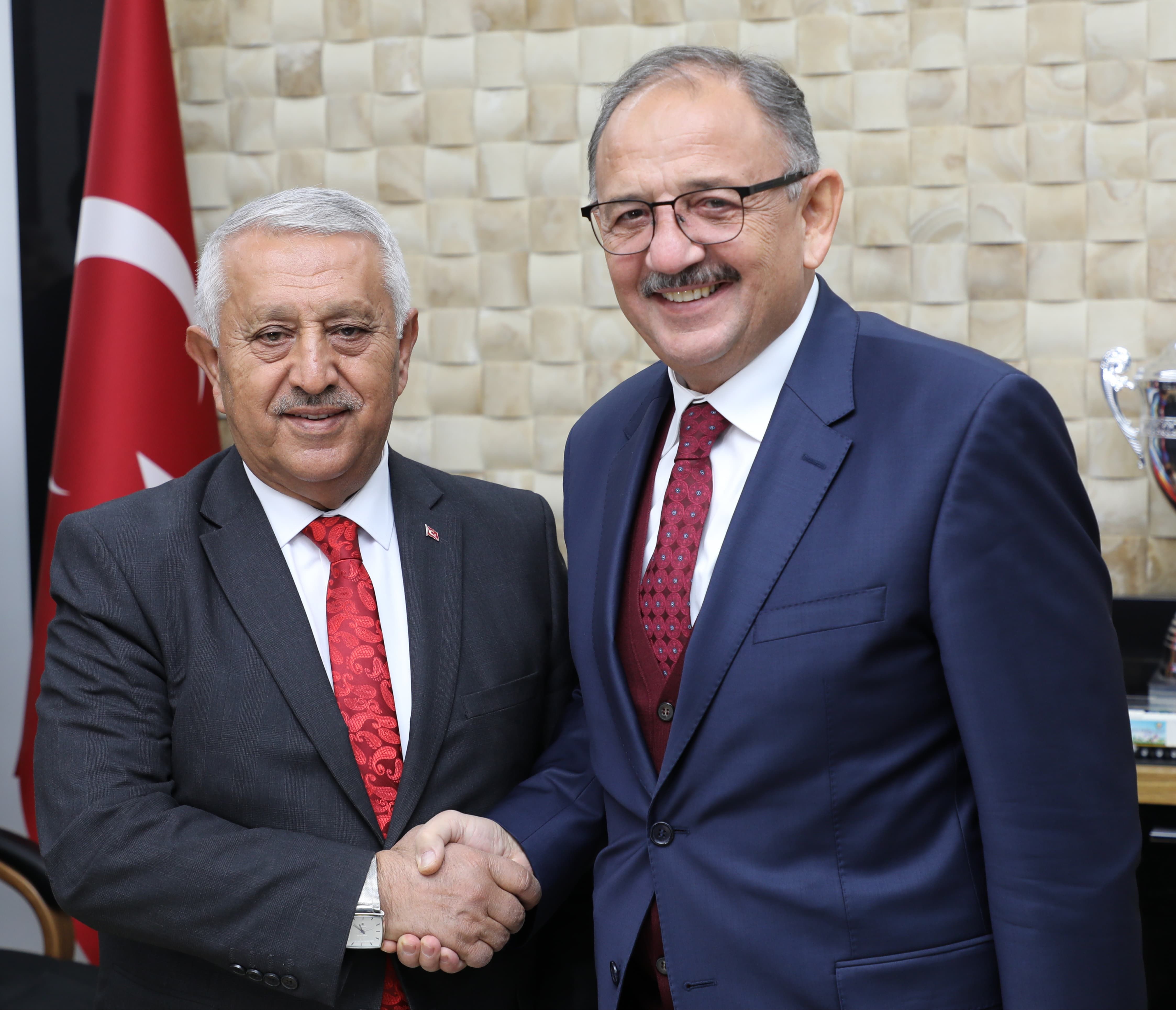 Özhaseki'den  Başkan Zeybek'e ziyaret