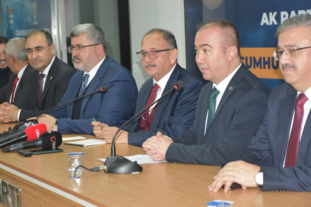 "BİZE SİLAH VERMEYENLER, ŞUAN BİZDEN SİLAH BEKLİYOR"