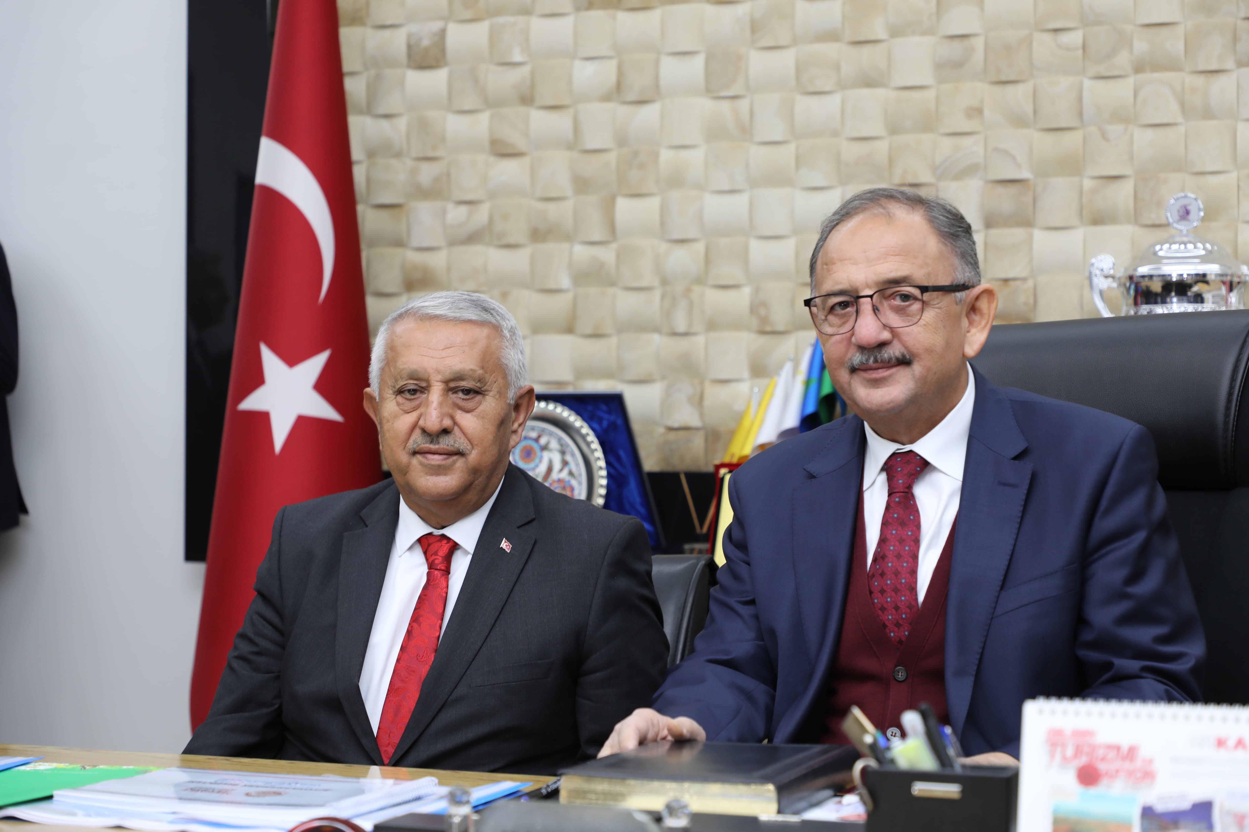 Özhaseki'den Zeybek'e tam destek geldi