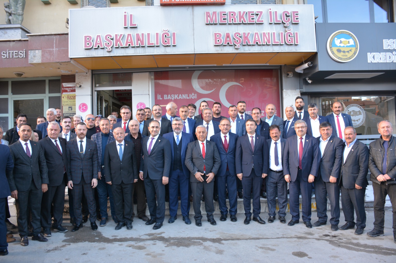 Özhaseki'den MHP teşkilatına ziyaret