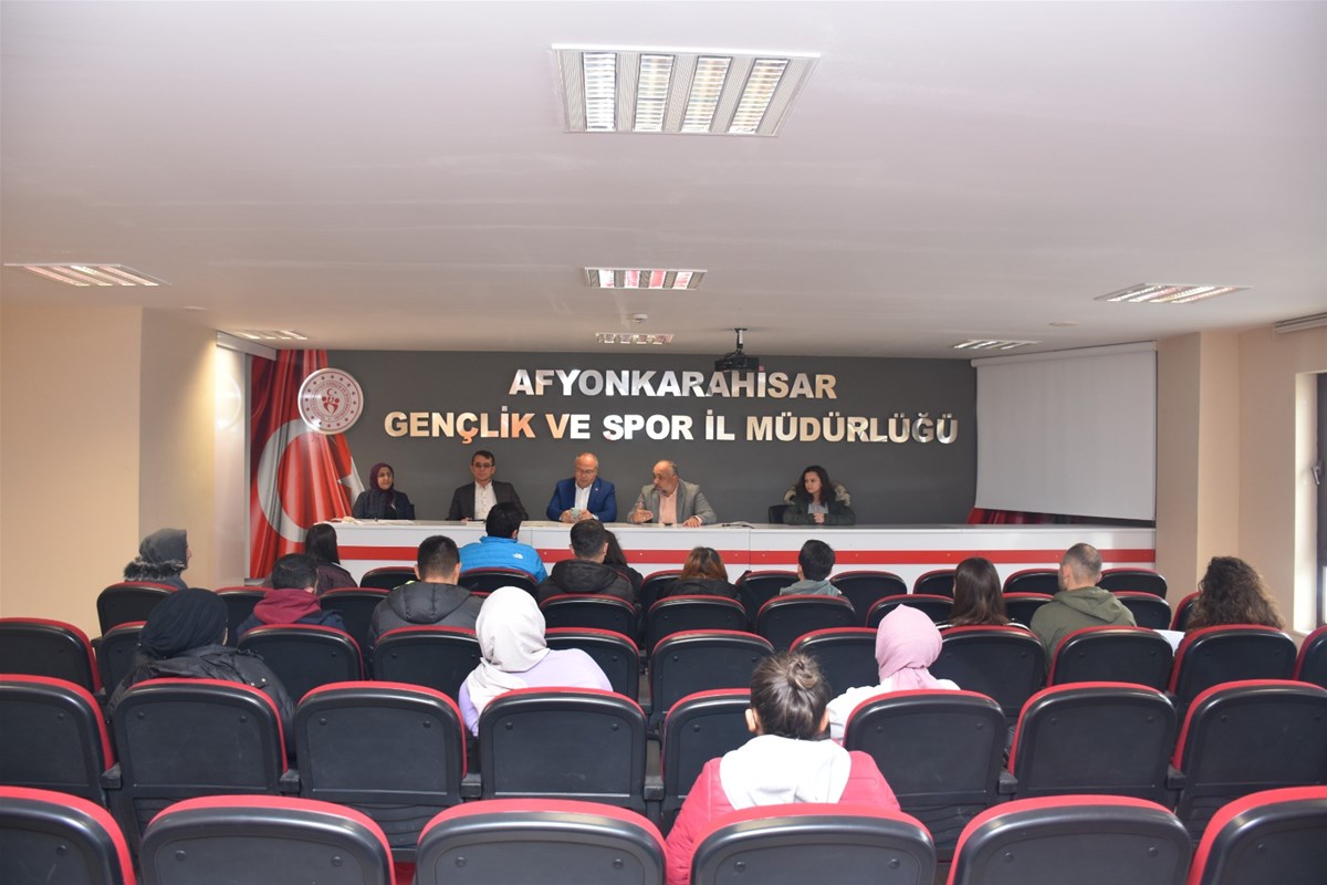 Yurt öğrencileri için toplandılar