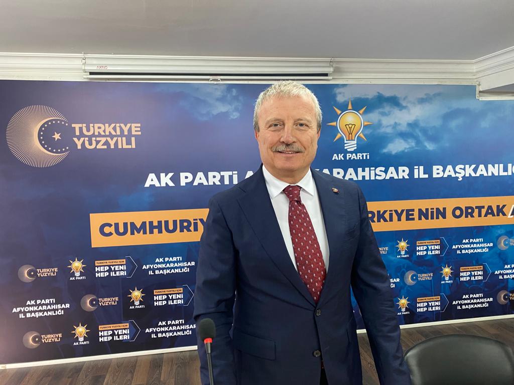 Koçak parti binasında büyük çoşku ile  karşılandı