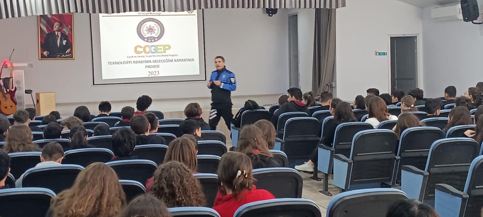 ÖĞRENCİLER BU PROJEYLE BİLİNÇLENİYOR
