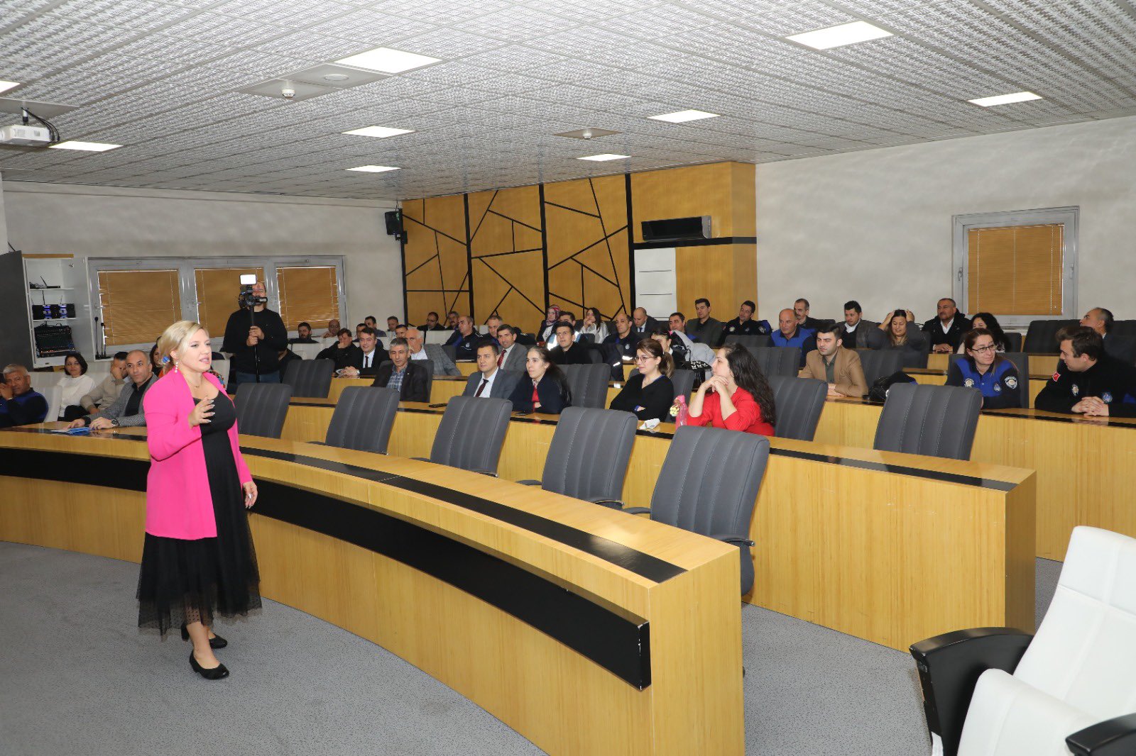 Hizmet içi eğitim seminerleri devam ediyor