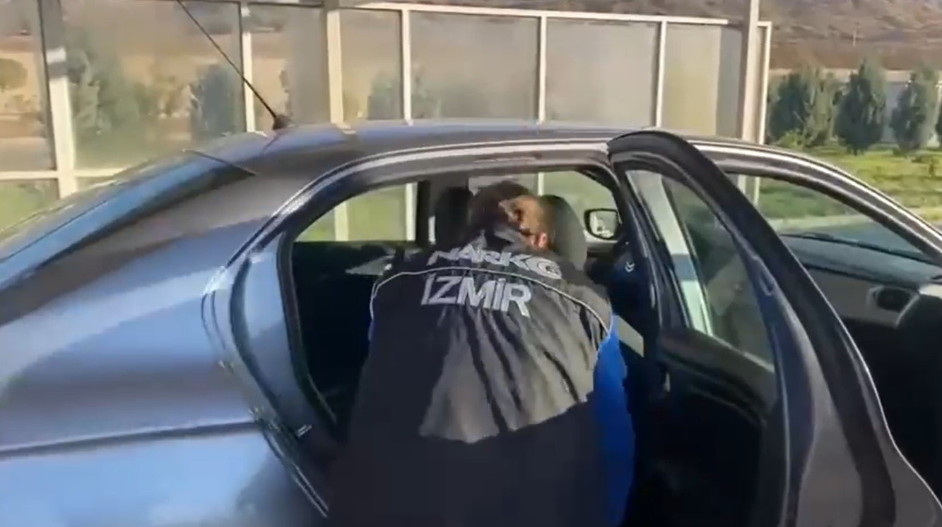 ŞÜPHELİ ARAÇ TAKİBE ALINDI