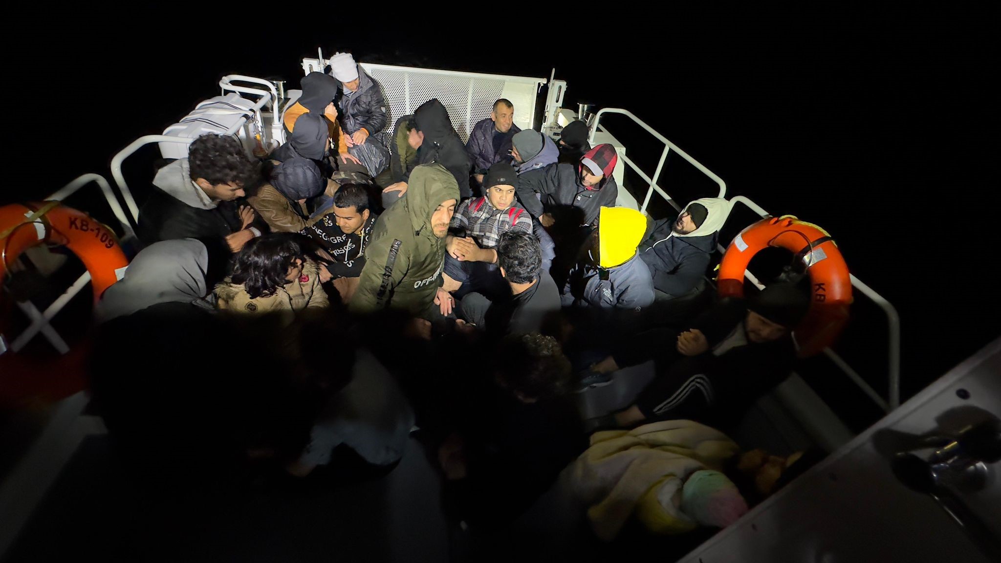 34 DÜZENSİZ GÖÇMEN YAKALANDI