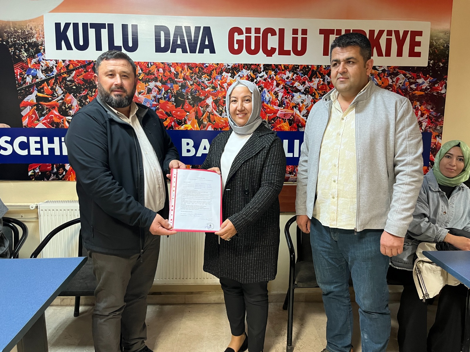 İSCEHİSAR'A KADIN ADAY ADAYI