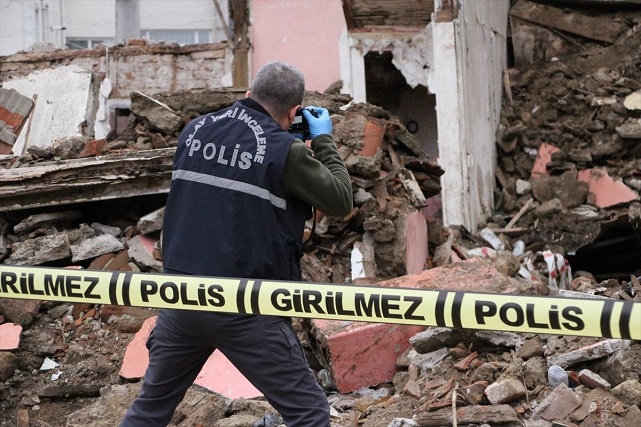 Hurda Toplamak İçin Girdiği Ev Kendisine Mezar Oldu