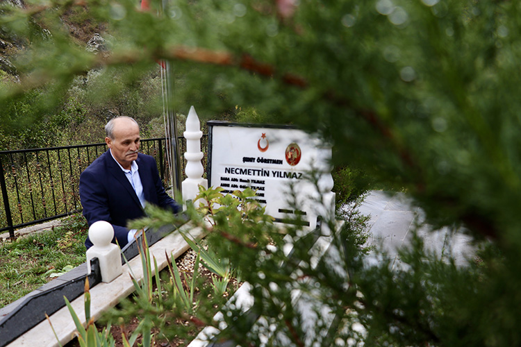 Türkiye Şehit Öğretmenlerini Unutmuyor