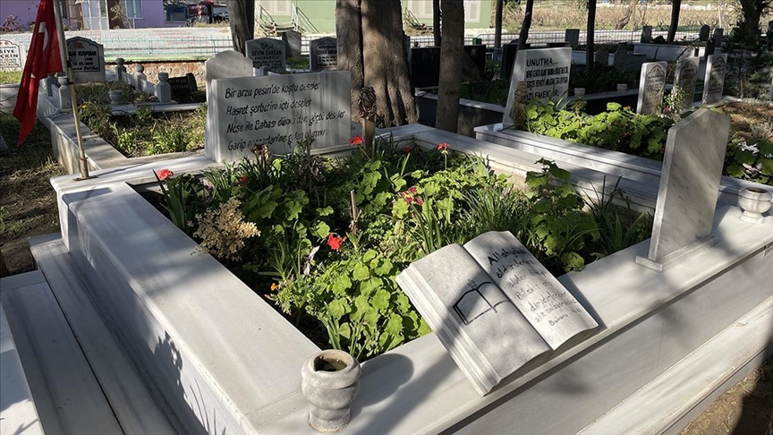 Türkiye Şehit Öğretmenlerini Unutmuyor