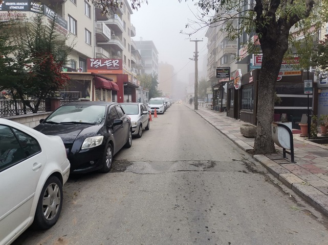 Afyon Güne Sis İle Uyandı