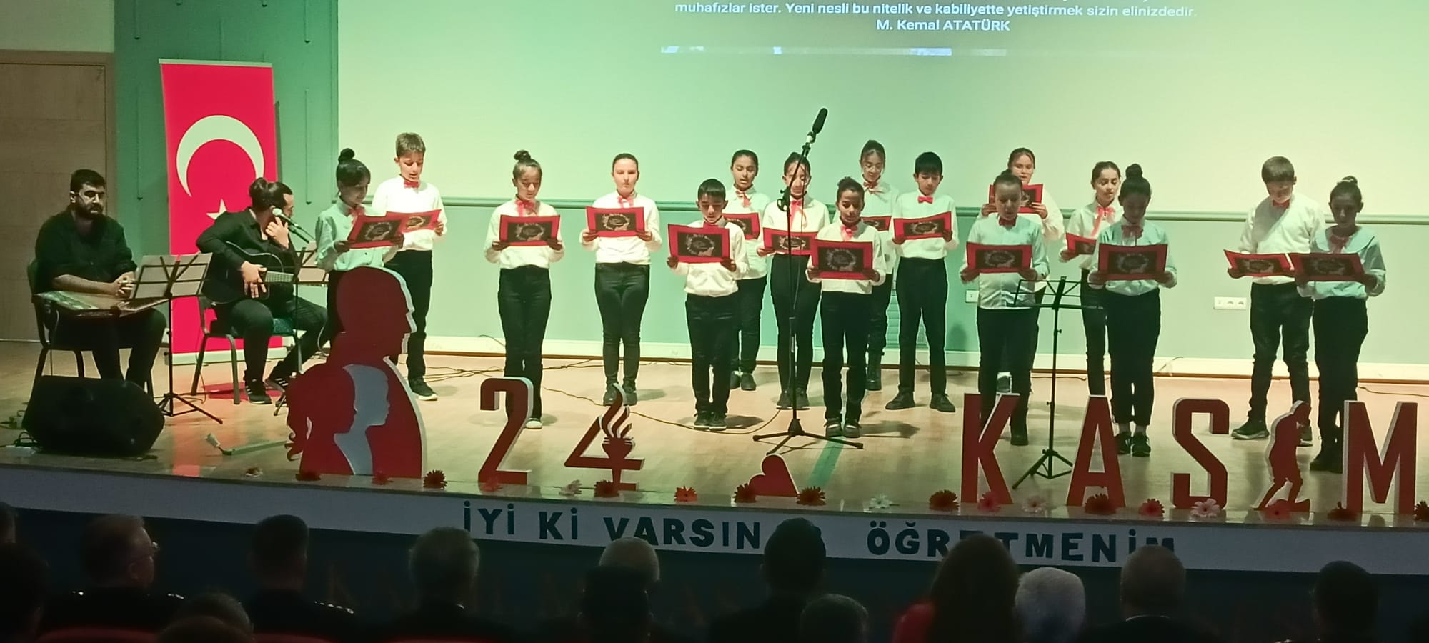24 Kasım Öğretmenler günü resmi törenle kutlandı