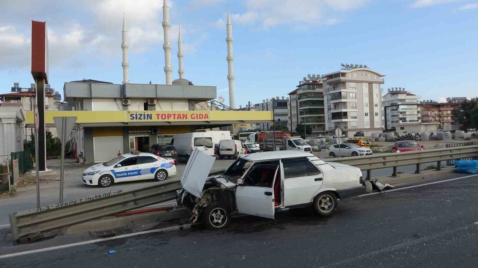 Kendi aracının altında kaldı