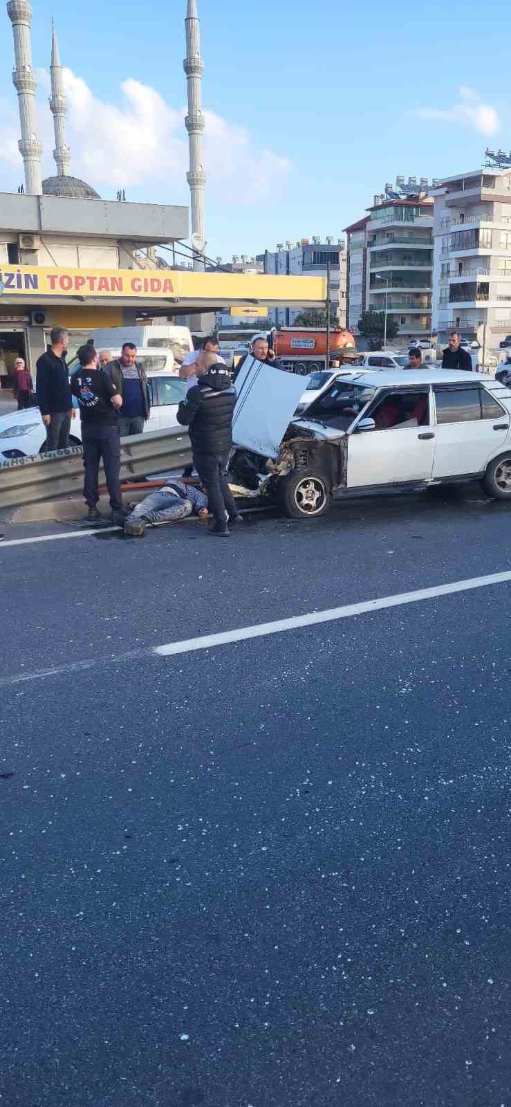 Kendi aracının altında kaldı