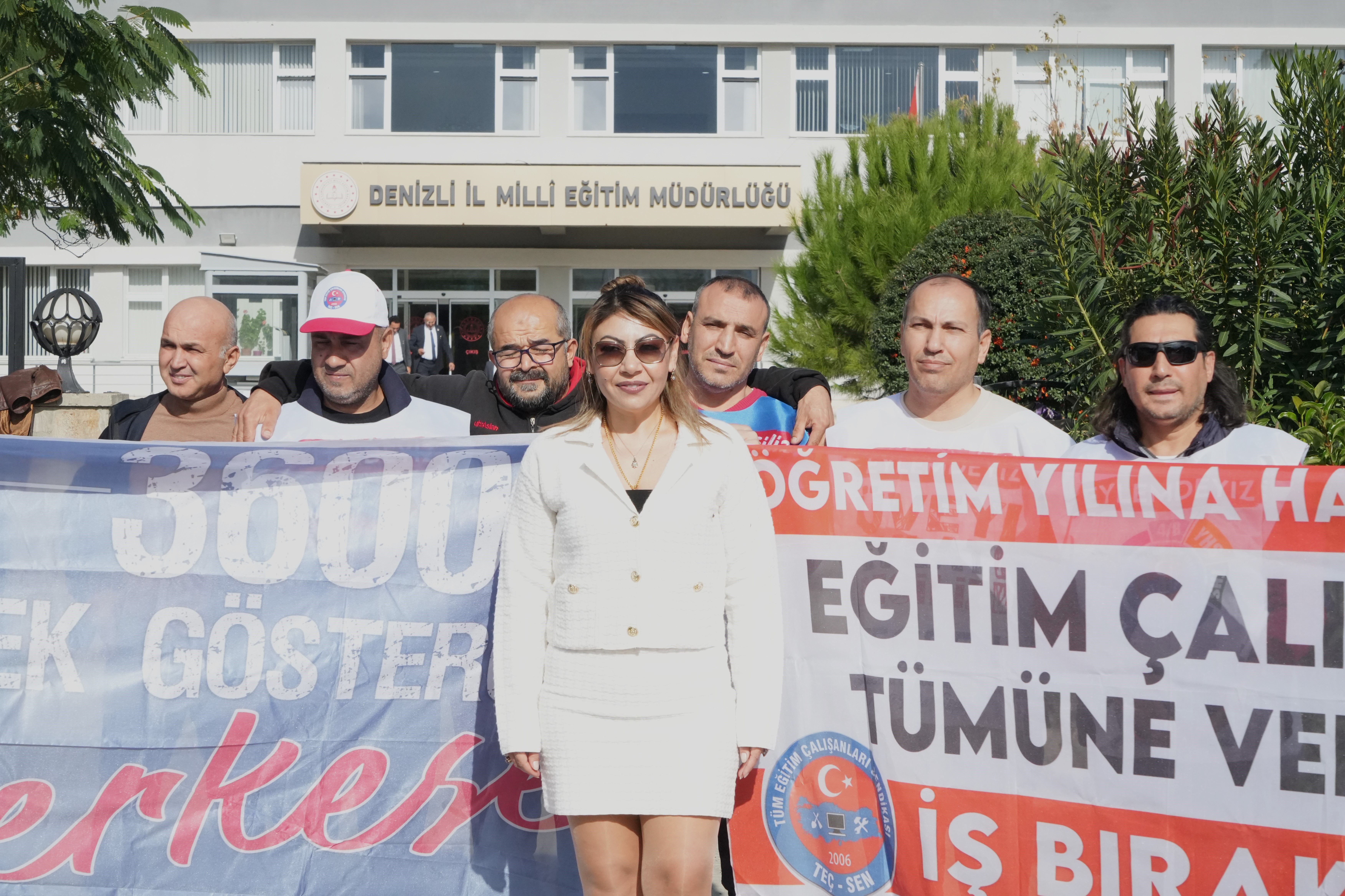 KAMU ÇALIŞANLARI FİLİSTİN HALKI İÇİN BİR ARAYA GELDİ