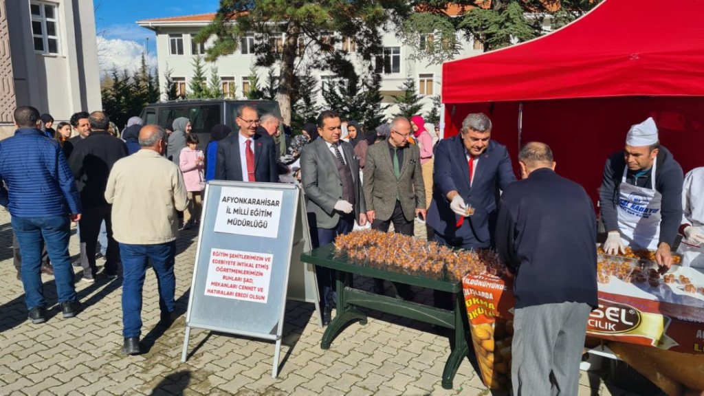 EBEDİYETE İRTİHAL EDEN ÖĞRETMENLER İÇİN KUR'AN-I KERİM OKUNDU