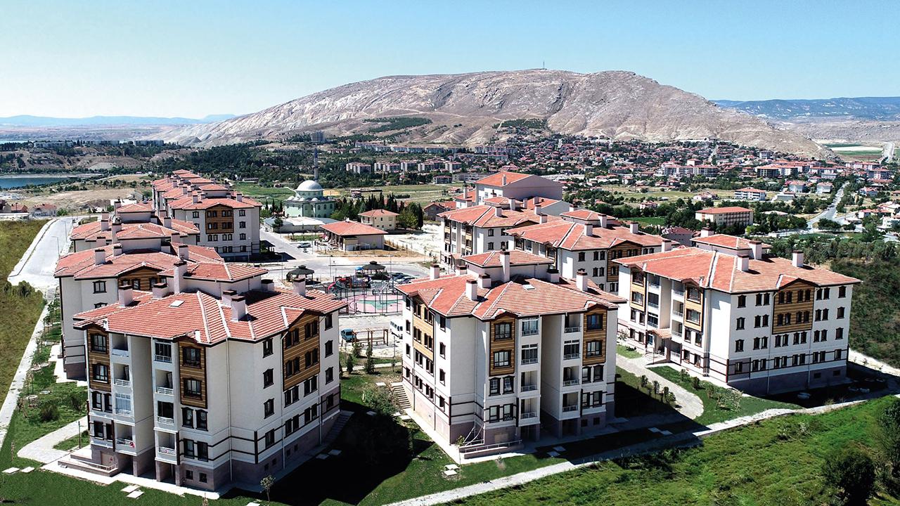 TOKİ, 32 İLDE 169 KONUT VE 28 İLDE 192 İŞ YERİNİ AÇIK ARTIRMAYLA SATACAK