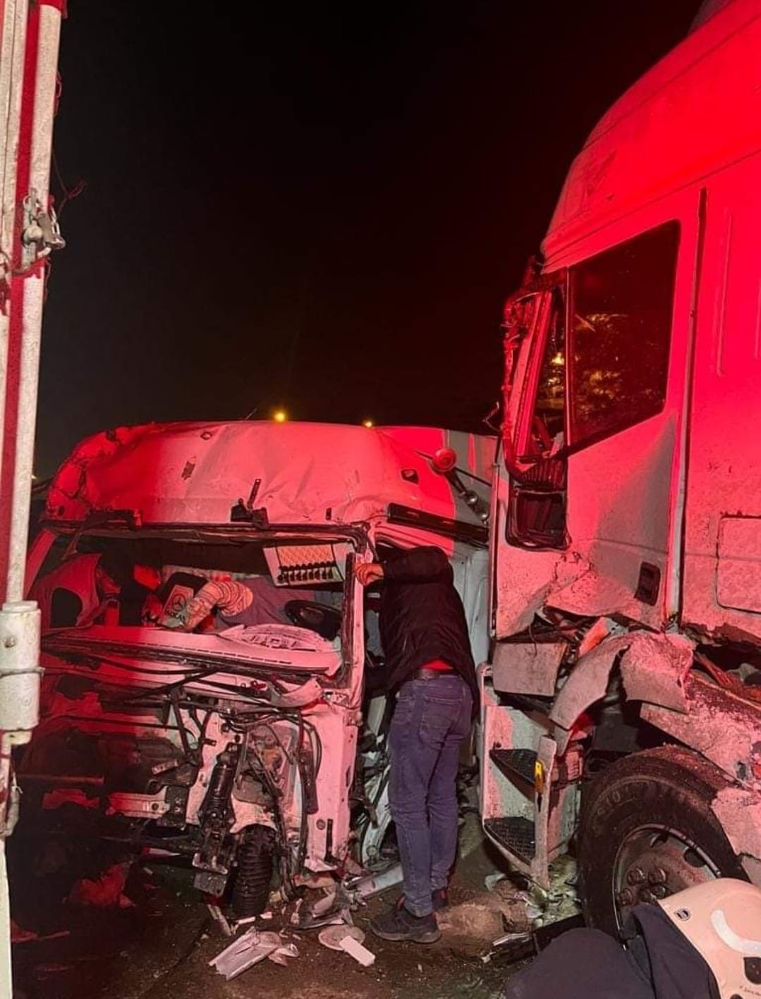 SÜRÜCÜSÜNÜN RAHATSIZLANMASI SONUCU KONTROLDEN ÇIKTI