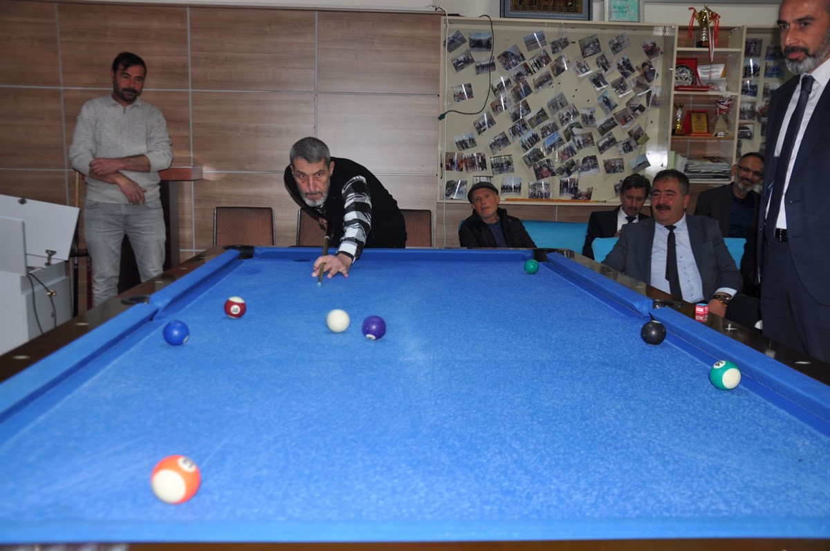 Gönül elçileri huzurevi sakinleriyle kucaklaştı
